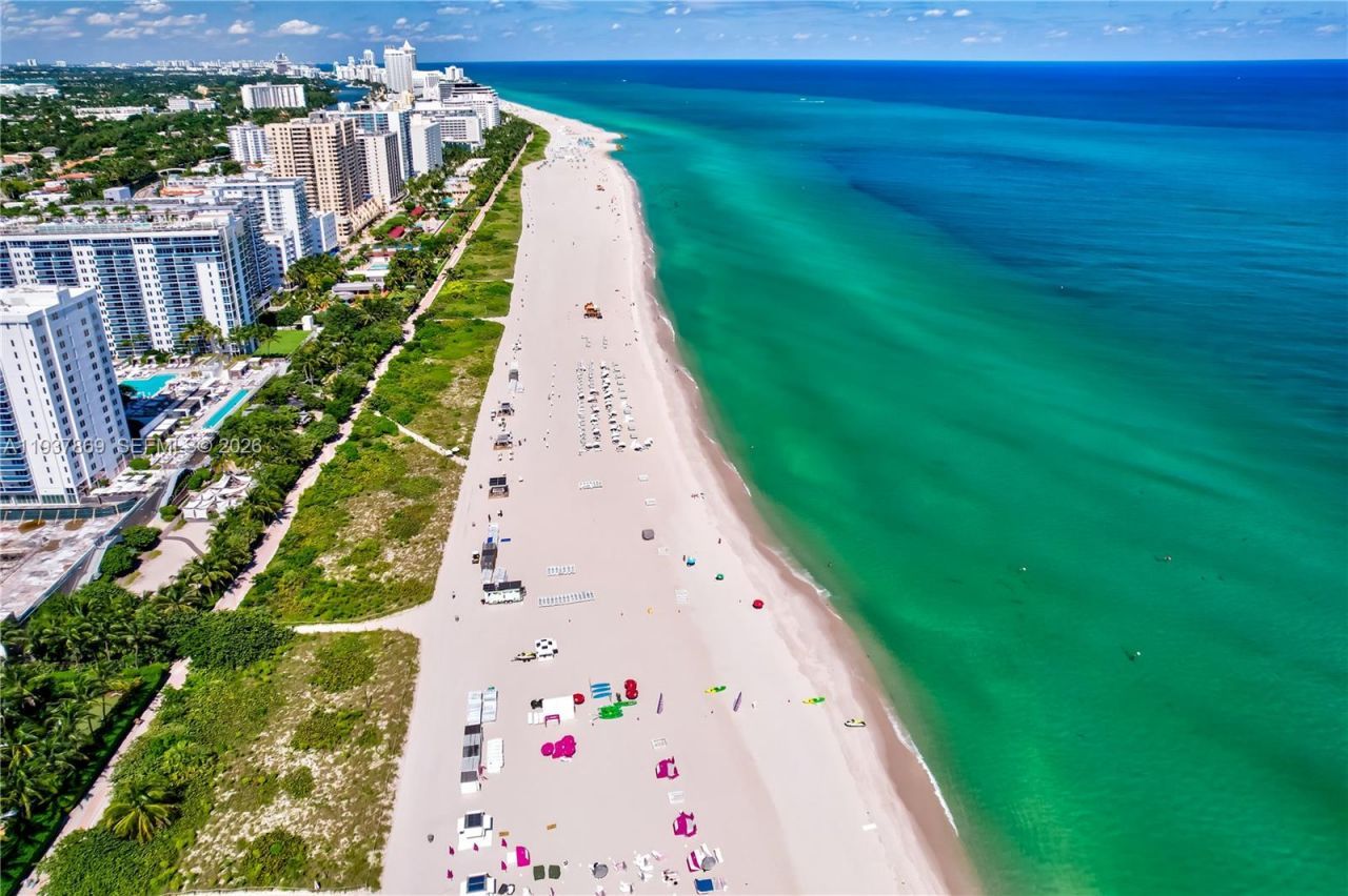 2301 Collins Av, Unit 1026, Miami Beach, FL 33139 Photo