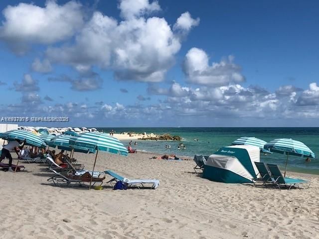 2899 Collins Ave, Unit 1717, Miami Beach, FL 33140 Photo