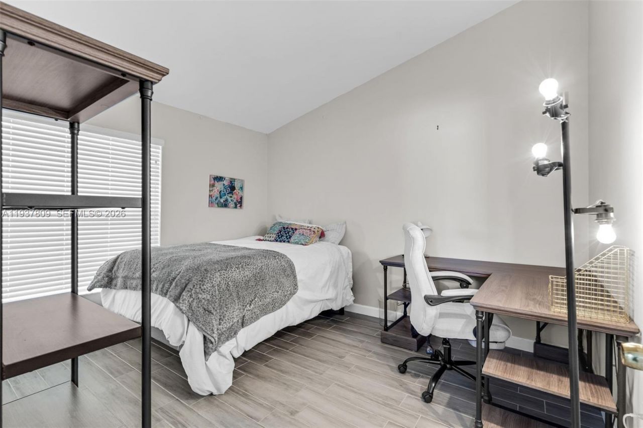 10831 NW 3rd Ct, Pembroke Pines, FL 33026 Photo