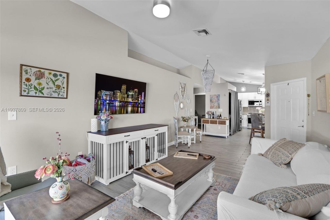 10831 NW 3rd Ct, Pembroke Pines, FL 33026 Photo