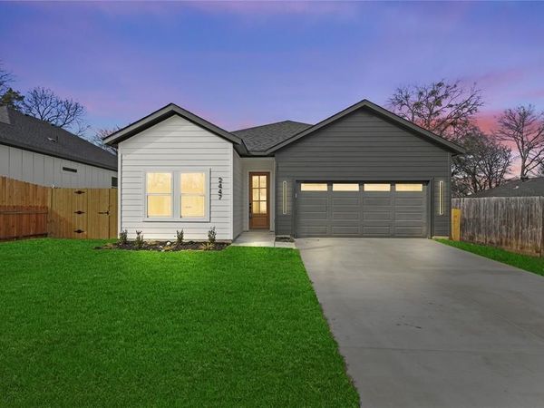 2447 Naoma Street, Dallas, TX 75241