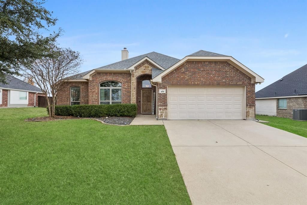 109 Harvest Way, Crandall, TX 75114 Main Photo