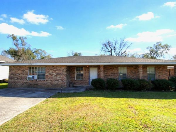 121 Clara St, Schriever, LA 70395
