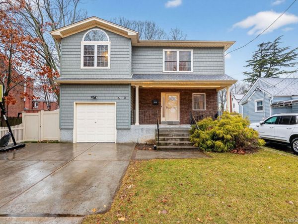 1878 Lake Drive W, Baldwin, NY 11510