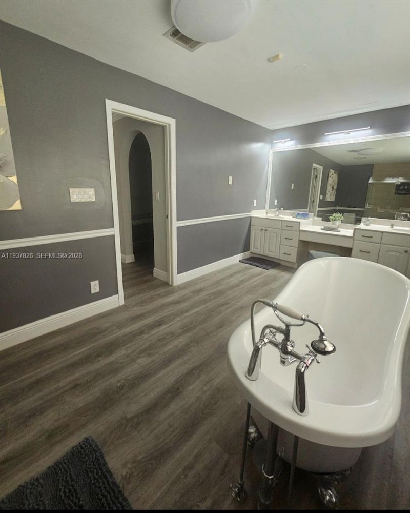 5320 NE 16th Ter , Fort Lauderdale, FL 33334 Photo