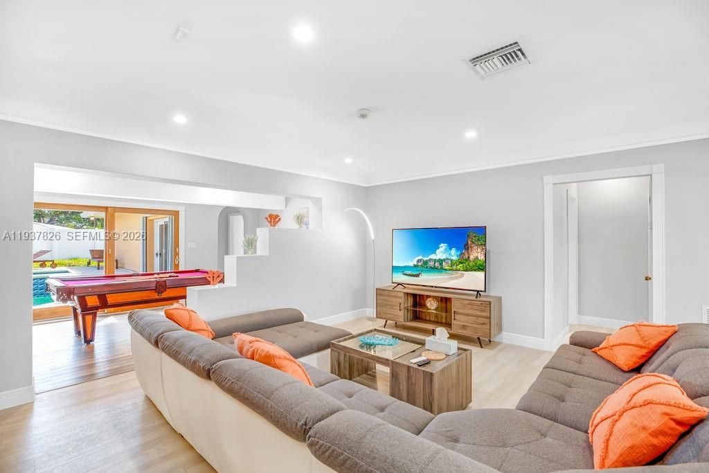 5320 NE 16th Ter , Fort Lauderdale, FL 33334 Photo