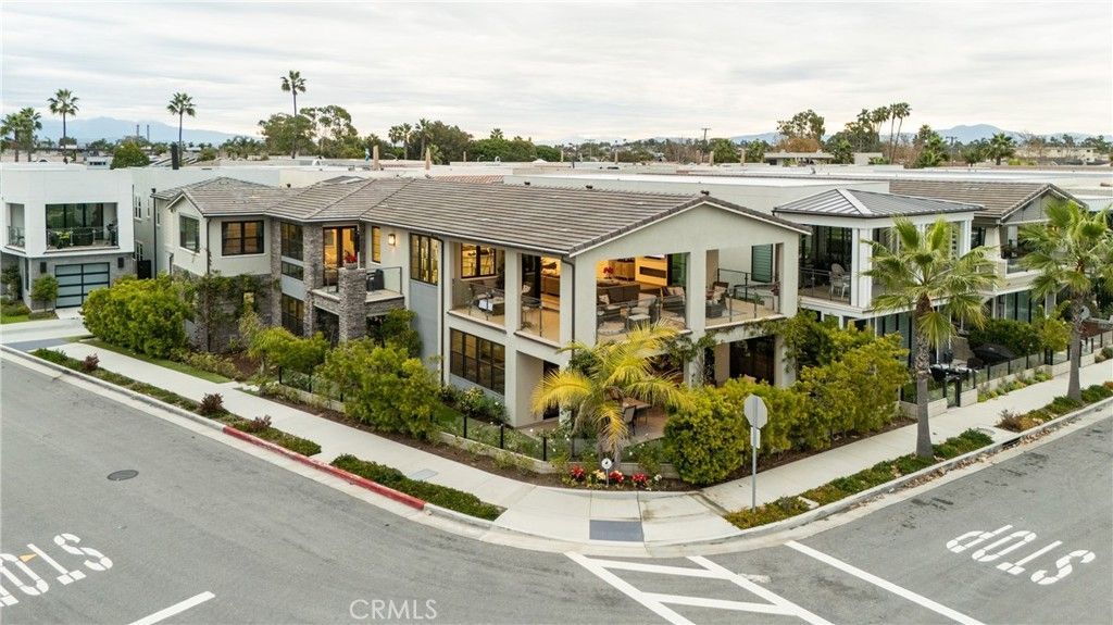 10 Ocean Place, Seal Beach, CA 90740 Main Photo