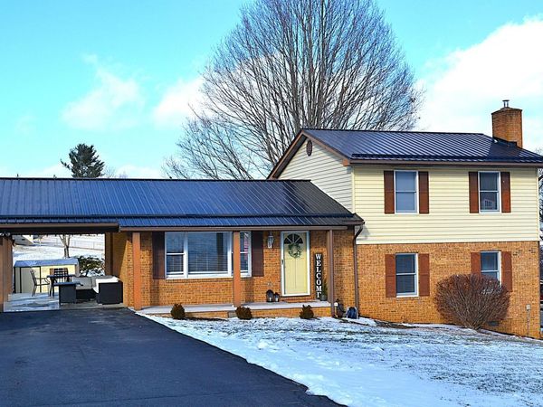 149 Longview Estates Rd, Maxwelton, WV 24957