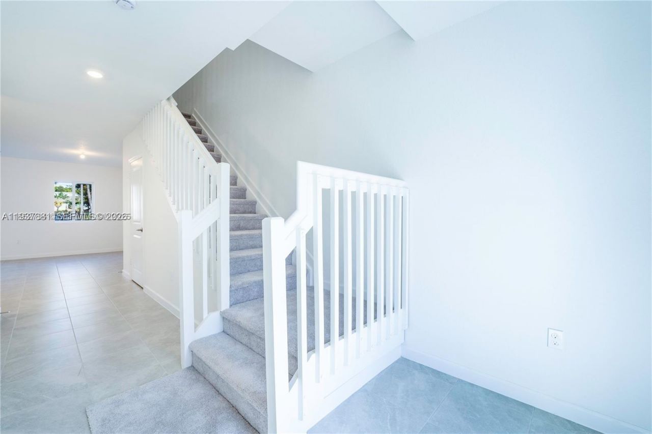 5125 SW 37th St , Pembroke Park, FL 33023 Photo