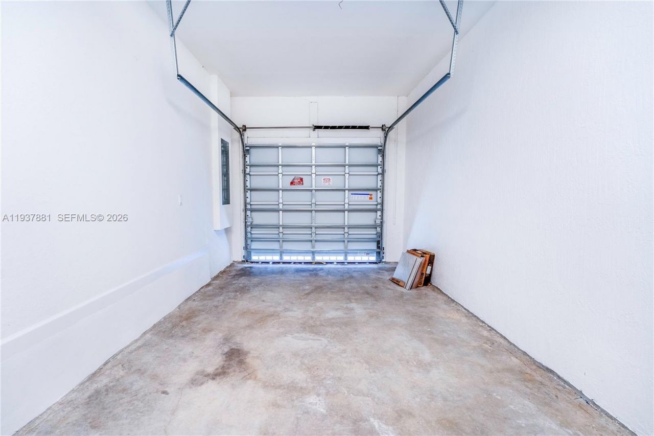 5125 SW 37th St , Pembroke Park, FL 33023 Photo