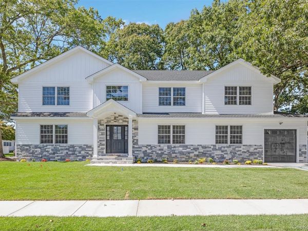 104 Grand Boulevard, Massapequa Park, NY 11762