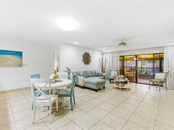 6358 Milk Wagon Ln, Miami Lakes, FL 33014