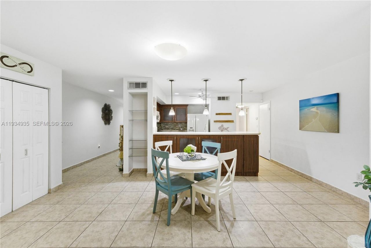 6358 Milk Wagon Ln, Miami Lakes, FL 33014 Photo