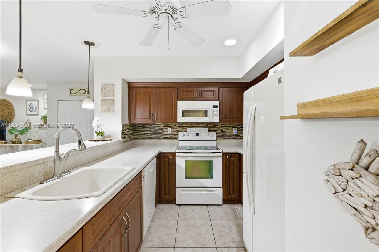 6358 Milk Wagon Ln, Miami Lakes, FL 33014 Photo