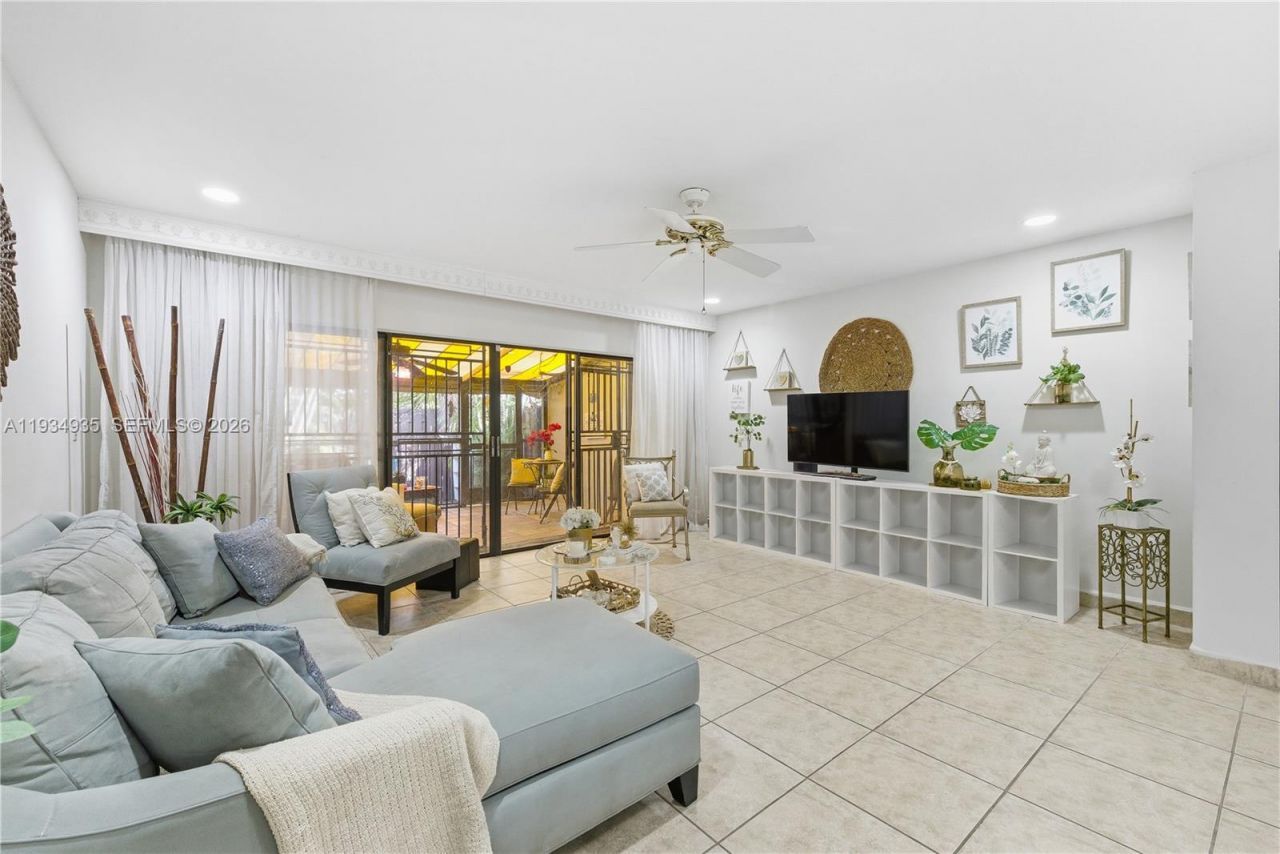 6358 Milk Wagon Ln, Miami Lakes, FL 33014 Photo