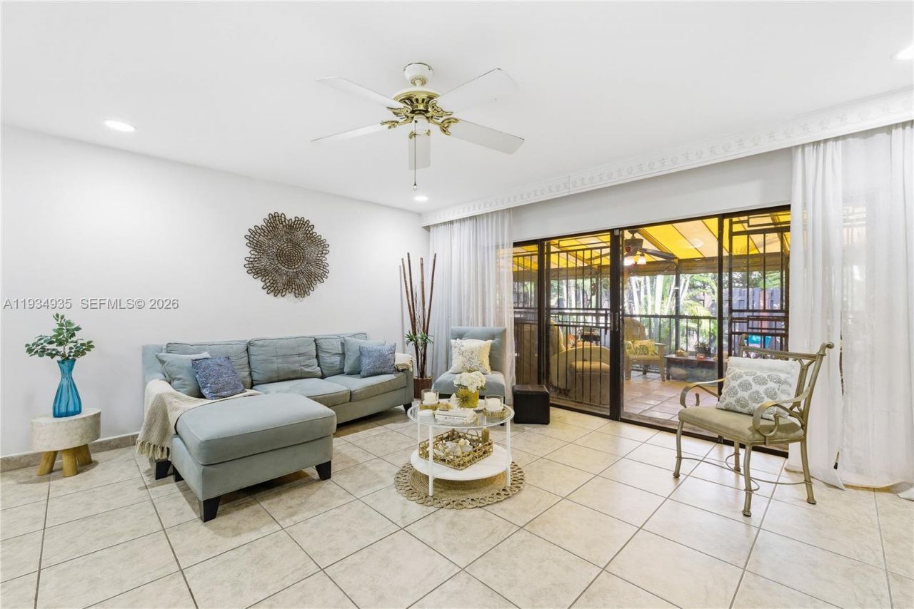 6358 Milk Wagon Ln, Miami Lakes, FL 33014 Photo