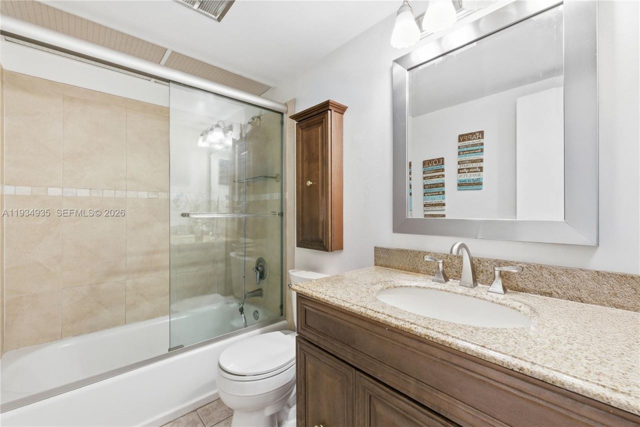 6358 Milk Wagon Ln, Miami Lakes, FL 33014 Photo