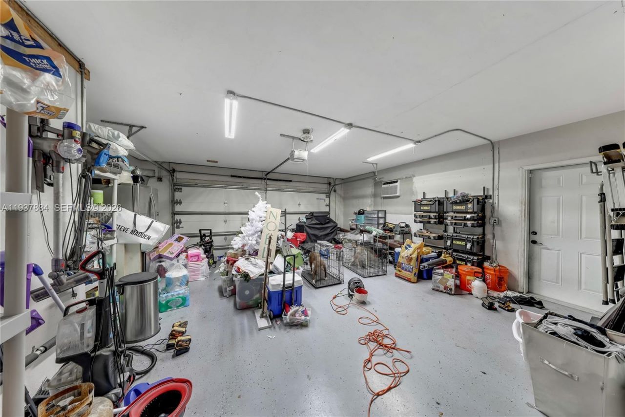 8331 NW 18th St, Pembroke Pines, FL 33024 Photo