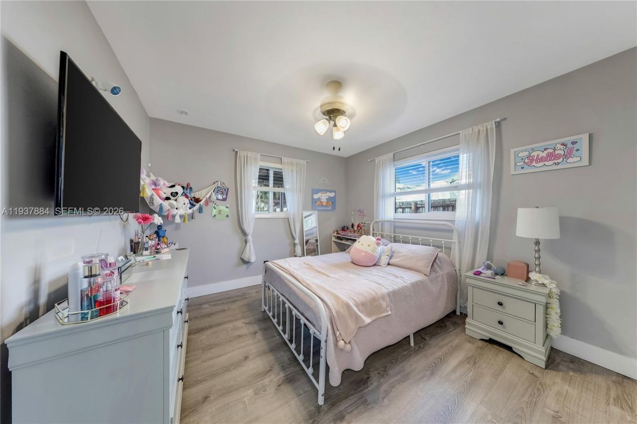 8331 NW 18th St, Pembroke Pines, FL 33024 Photo