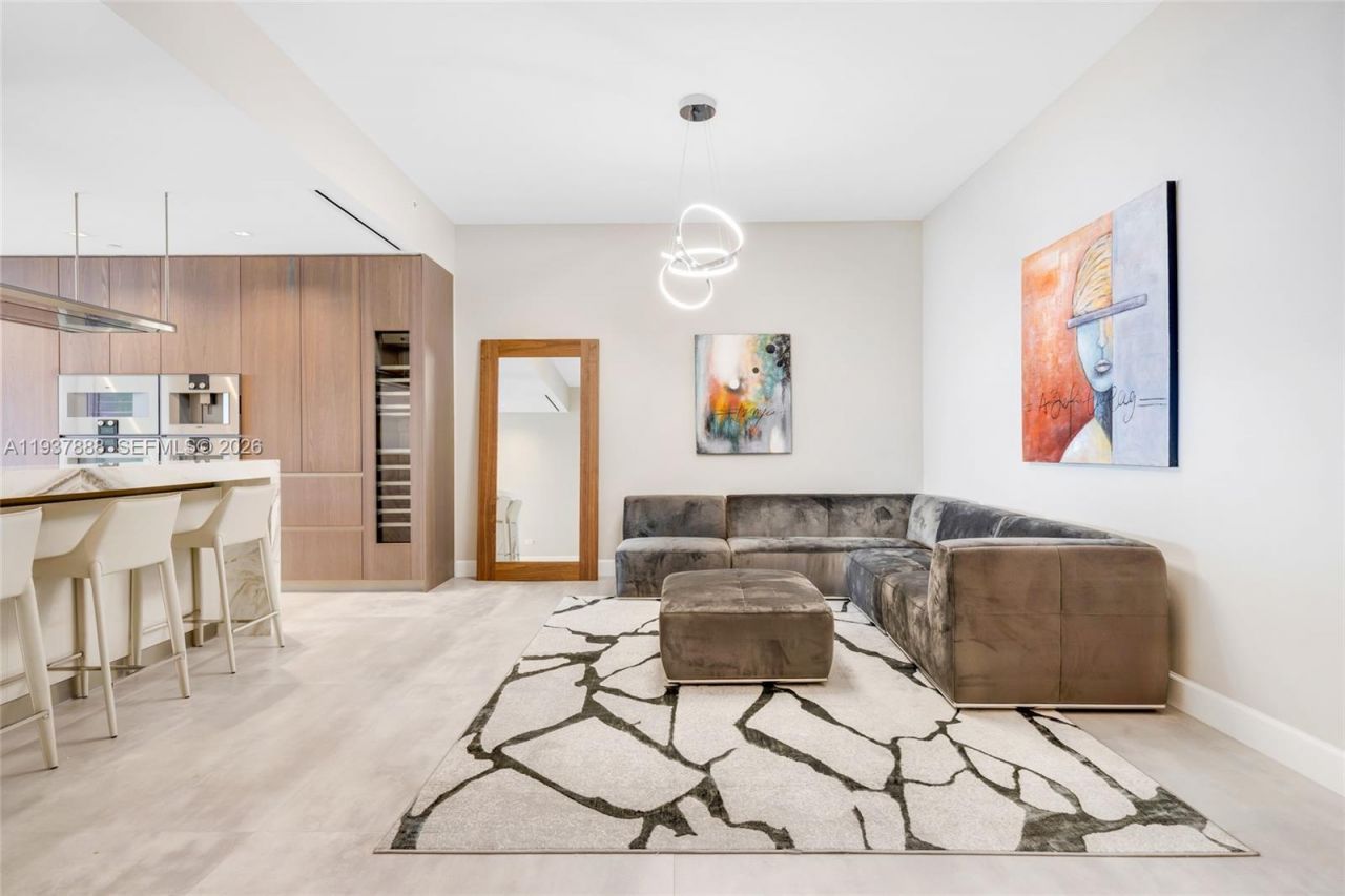 18501 Collins Ave , Unit 2502, Sunny Isles Beach, FL 33160 Photo