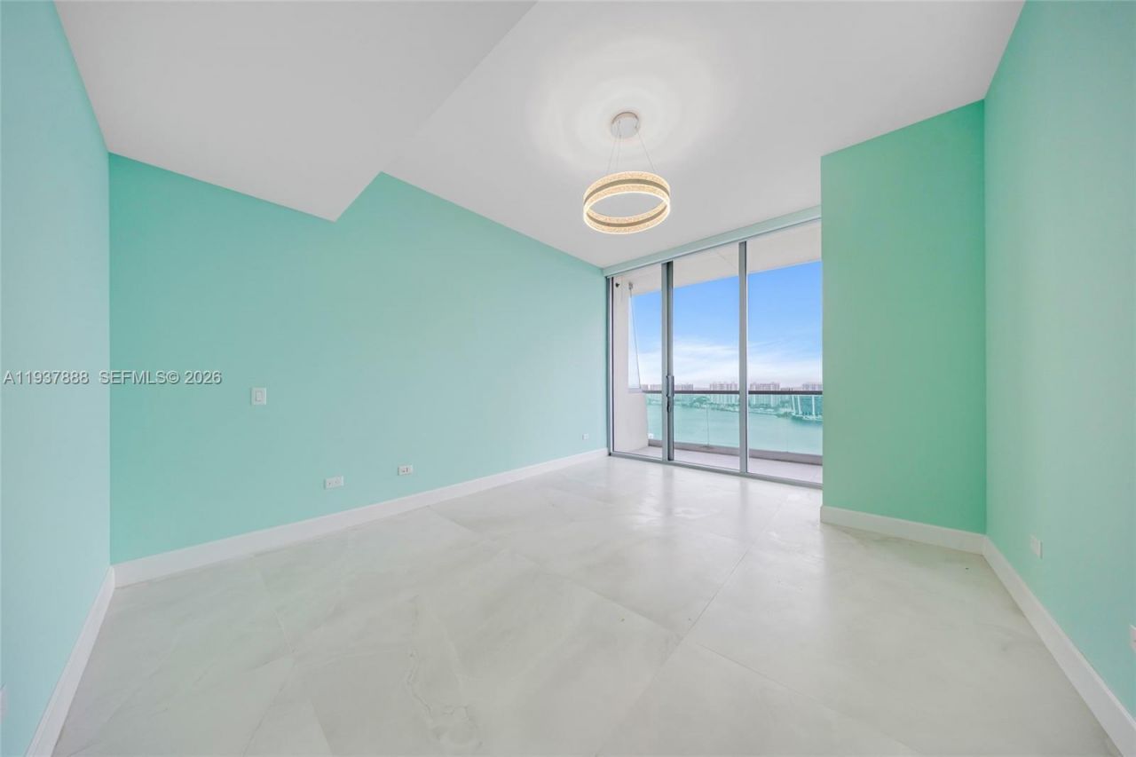 18501 Collins Ave , Unit 2502, Sunny Isles Beach, FL 33160 Photo