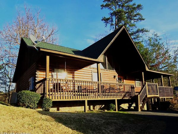 1529 Boo Boos Way, Sevierville, TN 37862