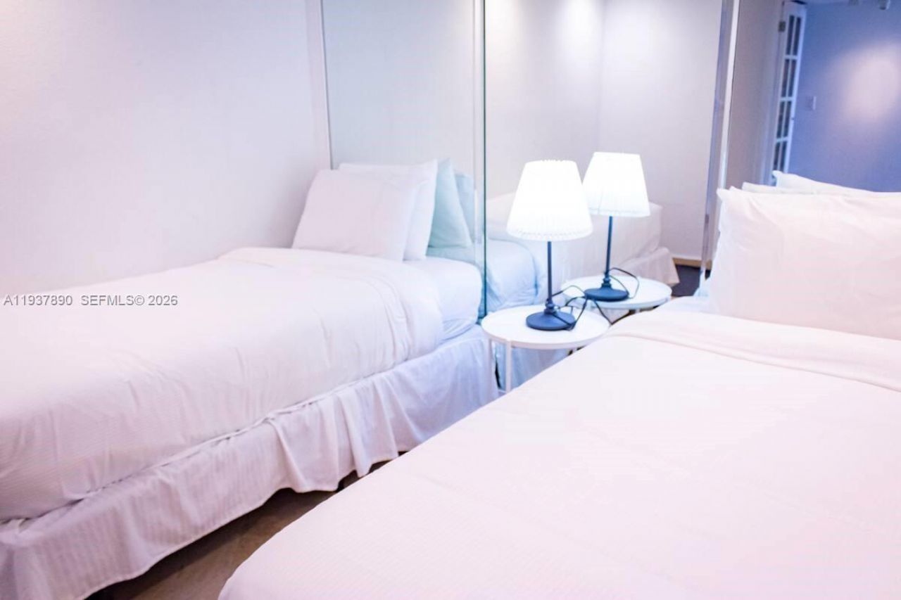 1717 N Bayshore Dr , Unit B-4141, Miami, FL 33132 Photo