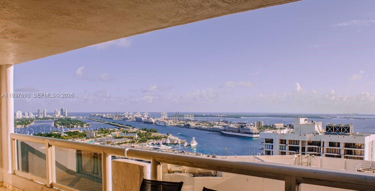 1717 N Bayshore Dr , Unit B-4141, Miami, FL 33132 Photo