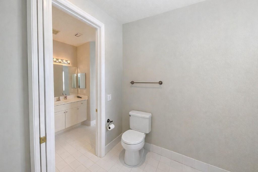 1381 Beacon Cir, Wellington, FL 33414 Photo