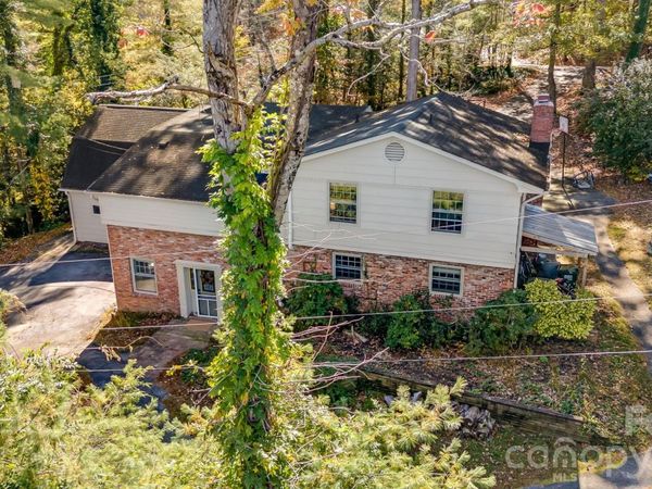 203 Davis Mountain Road, Laurel Park, NC 28739