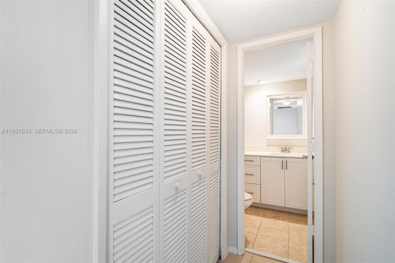 3150 NE 48th Ct, Unit 107, Lighthouse Point, FL 33064 Photo