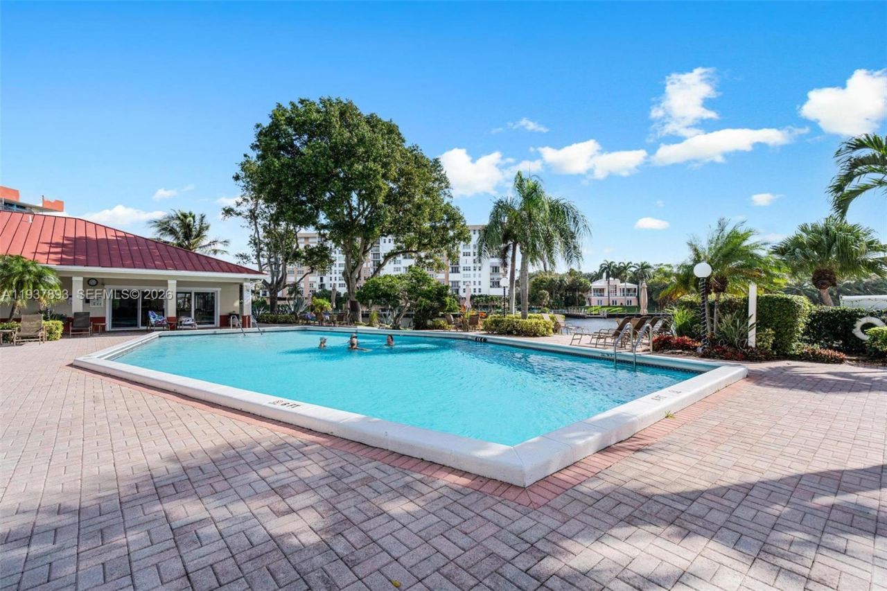 3150 NE 48th Ct, Unit 107, Lighthouse Point, FL 33064 Photo