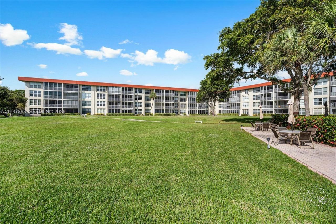 3150 NE 48th Ct, Unit 107, Lighthouse Point, FL 33064 Photo