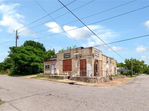 1300 Pecan Street, Mobile, AL 36603