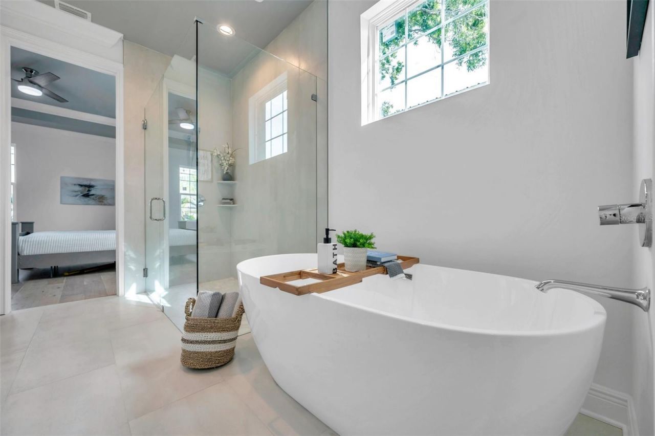 2345 Bahia Vista Street, Sarasota, FL 34239 Photo