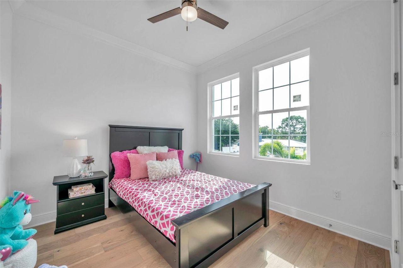 2345 Bahia Vista Street, Sarasota, FL 34239 Photo