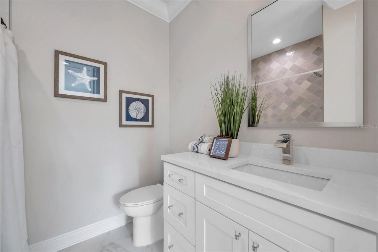 2345 Bahia Vista Street, Sarasota, FL 34239 Photo