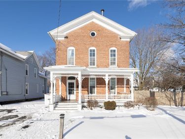 41 Holley Street, Lyons, NY 14489