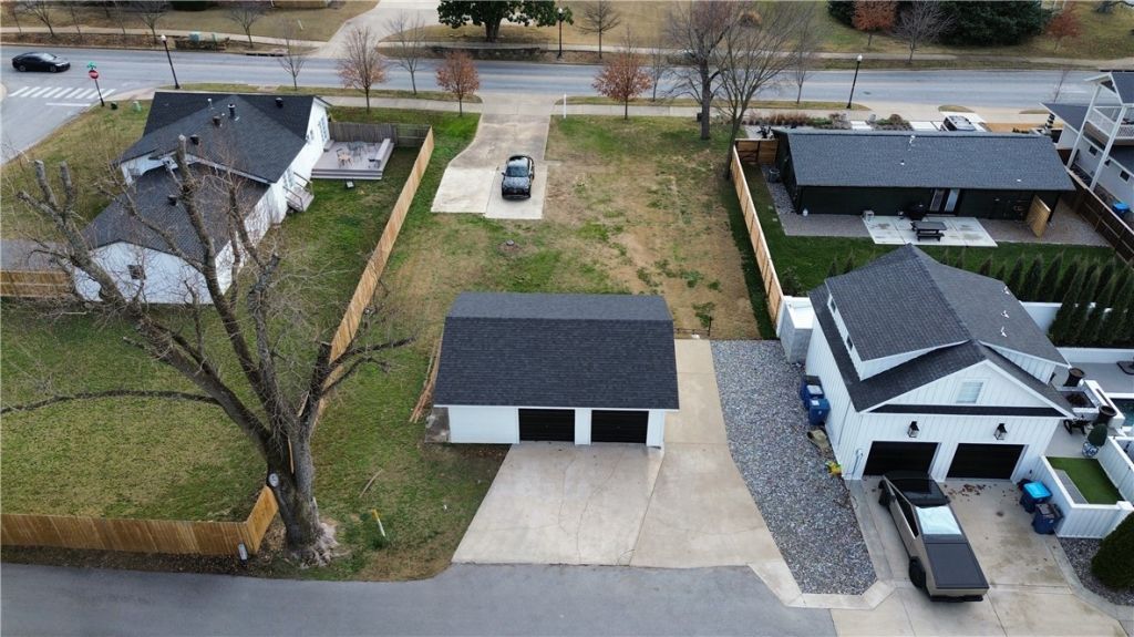 707 E Central Avenue, Bentonville, AR 72712 Main Photo