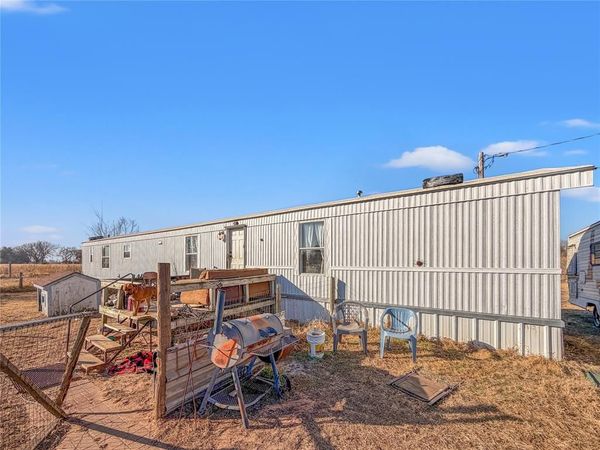 15195 N Ranch Road, Calumet, OK 73014