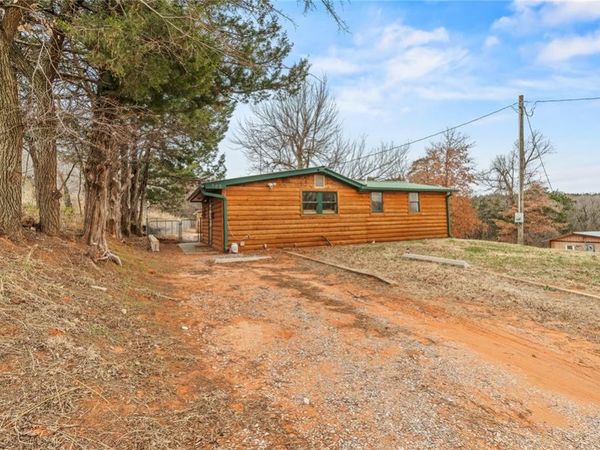 21375 E Seventh Street, Hinton, OK 73047