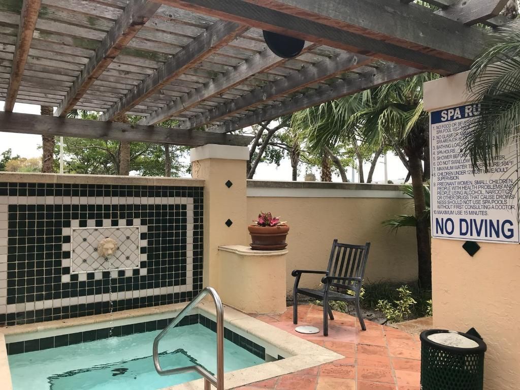 1739 Village Boulevard, Unit 207, West Palm Beach, FL 33409 Photo