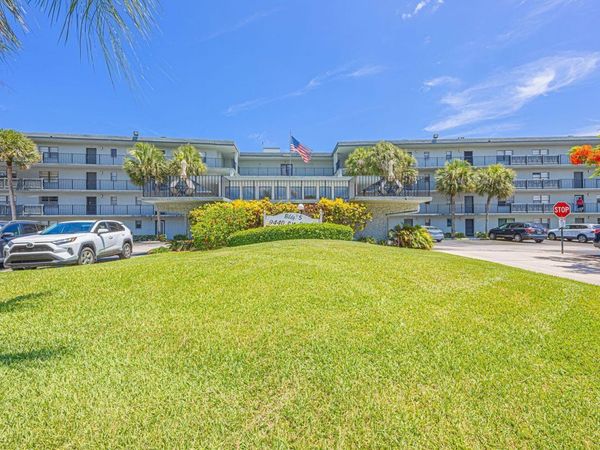 9440 SW 8th Street, Unit 417, Boca Raton, FL 33428