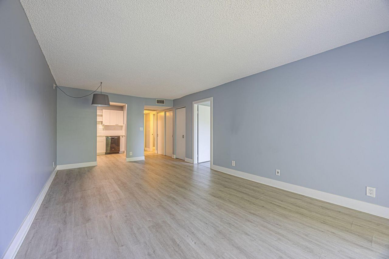 9440 SW 8th Street, Unit 417, Boca Raton, FL 33428 Photo