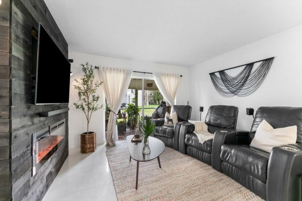 7500 NW 30th Place, Unit 123, Sunrise, FL 33313 Photo