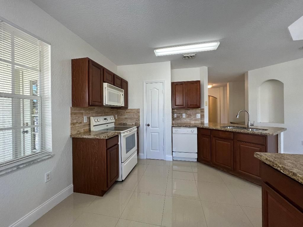 1110 Belmont Place, Boynton Beach, FL 33436 Photo