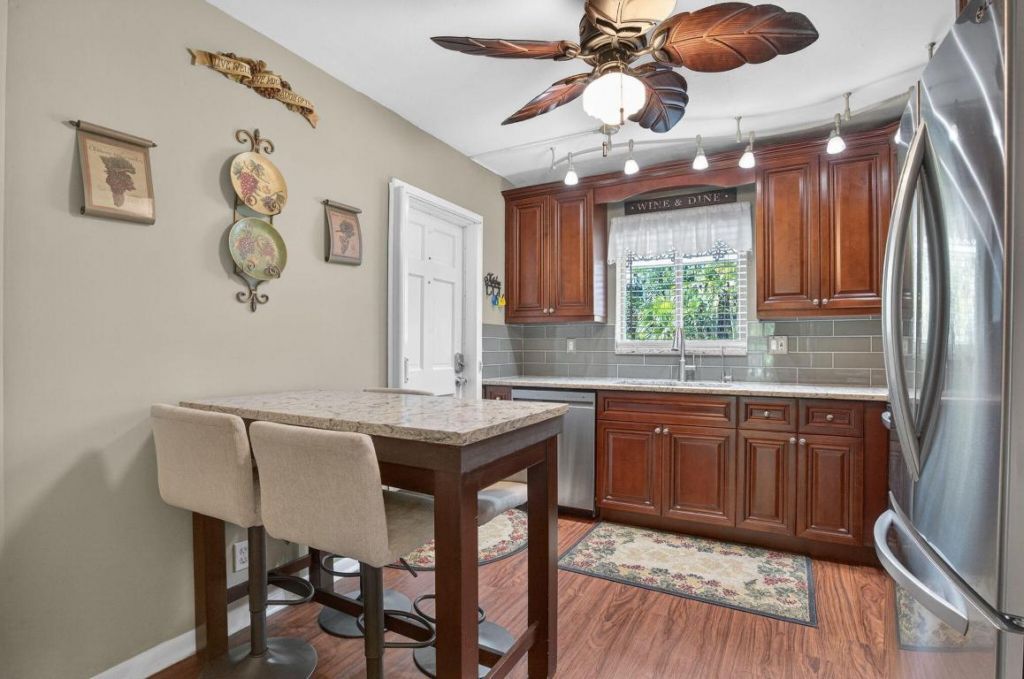 6 Garden Street, Unit 201p, Tequesta, FL 33469 Photo