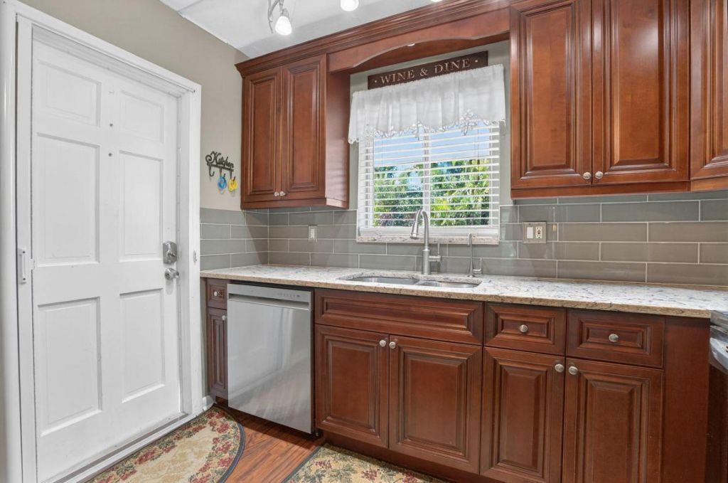 6 Garden Street, Unit 201p, Tequesta, FL 33469 Photo