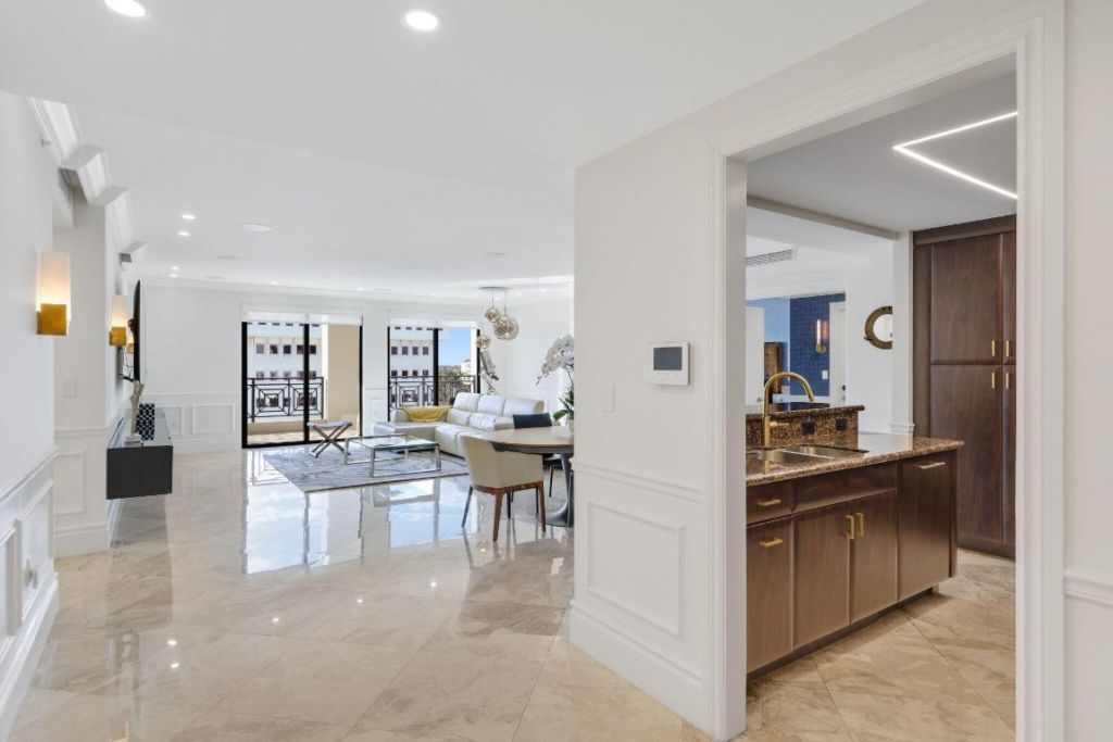 200 E Palmetto Park Road, Unit 811, Boca Raton, FL 33432 Photo