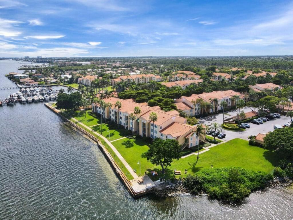 107 Yacht Club Way, Unit 308, Hypoluxo, FL 33462 Photo